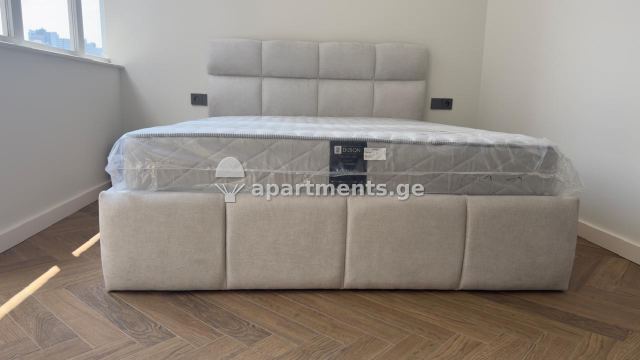 იყიდება 2 ოთახიანი ბინა ბათუმში