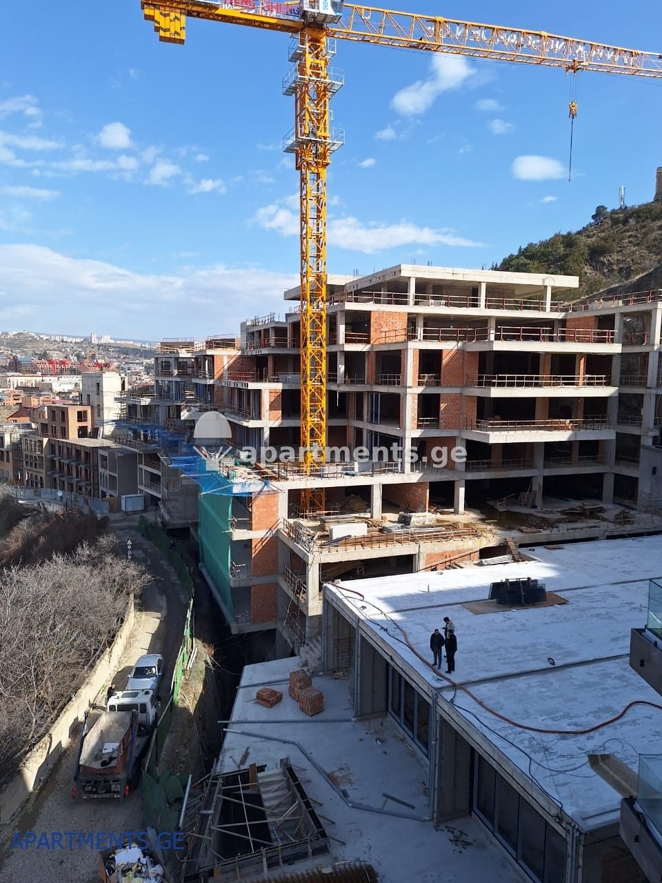 იყიდება 3 ოთახიანი ბინა თბილისში